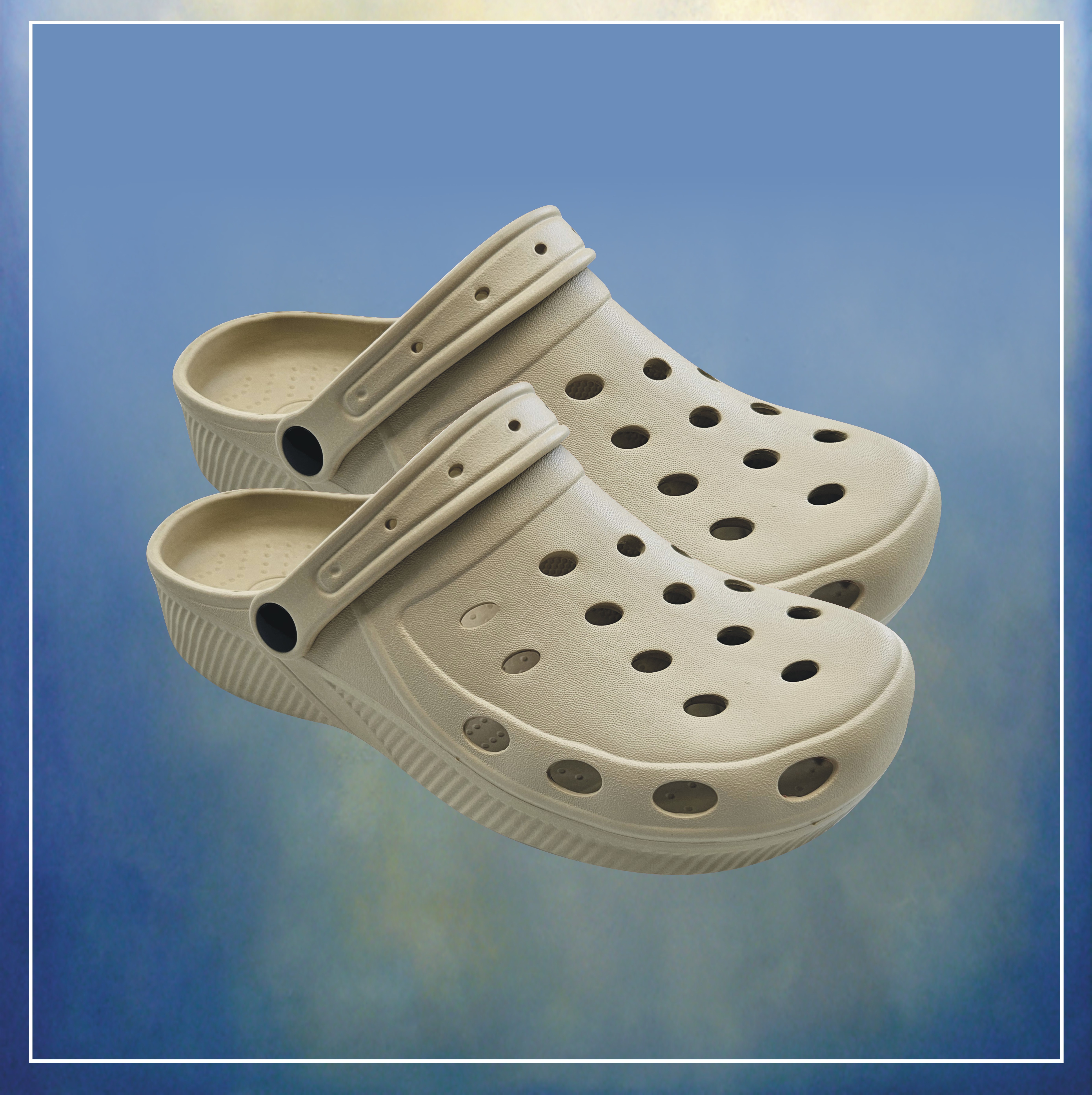 EVA Clox / Eva clogs / Froppa tøfler EVA Clox khaki clogsBlød overdel i EVA-skum med ventilationshuller Bøjelig hælstrop Rillet skumydersål Træskolignende design